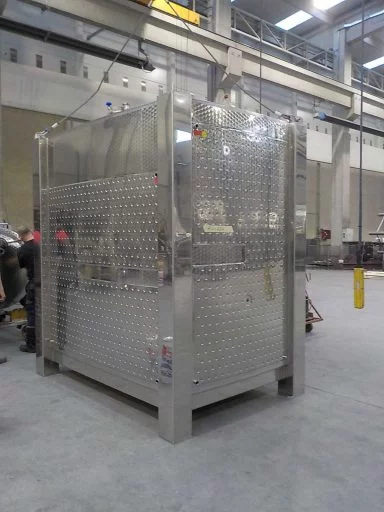 The 7500 L upper KRG square wine tank of a stackable tank pair.