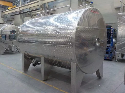 Back view of a 10500 L stainless steel Letina VIN horizontal fermenter.