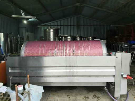 yorkshire heart vineyard brewery 2022 04 15 (1)