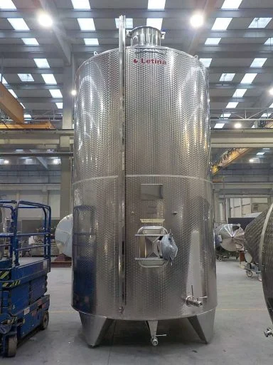 Front view of a large 20200 L stainless steel Letina Z closed storage tank.