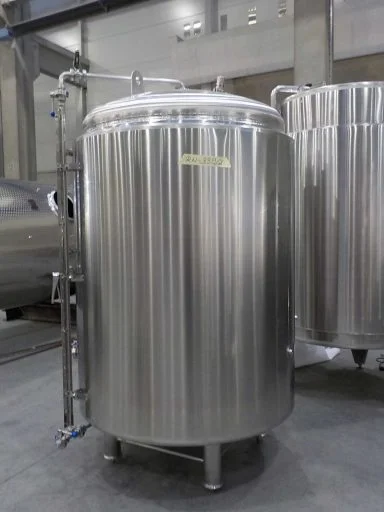 A 2200 L stainless steel ZBB brite tank for beer carbonation.